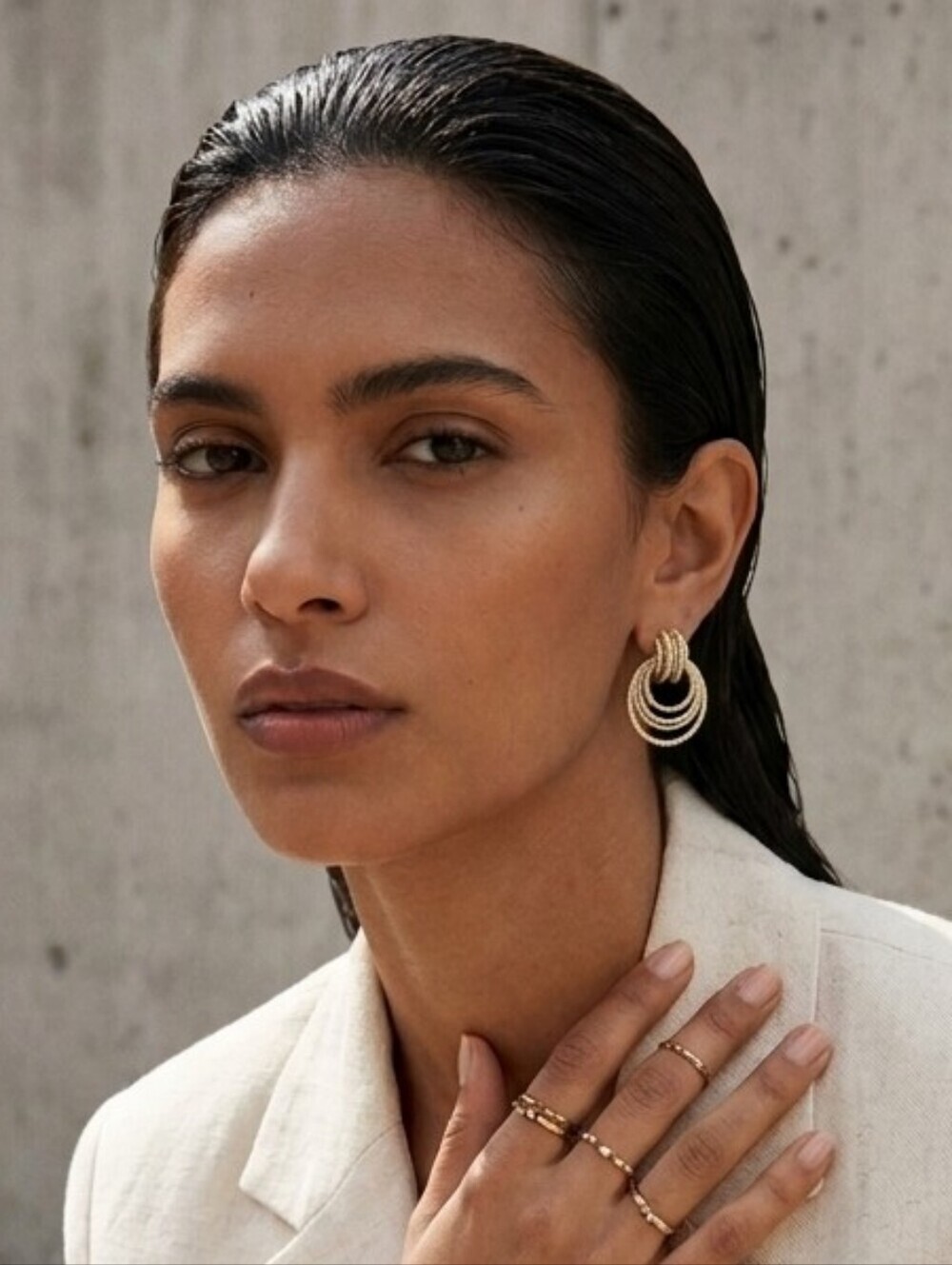 Nwt Emmy Hoop Dangling Earring